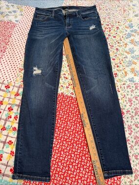 Judy Blue Dark Blue Straight Leg Distressed Jeans